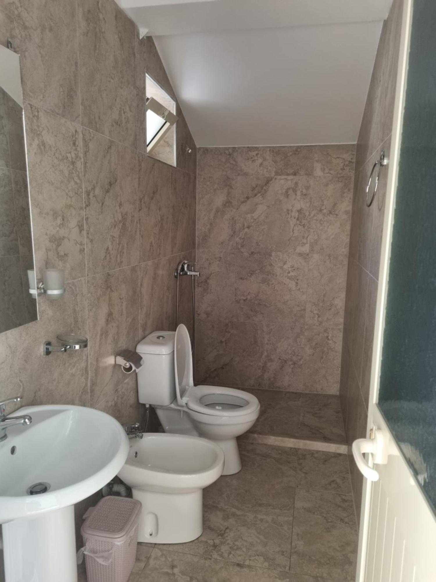 Vila Ama Kruje Bed & Breakfast Room photo
