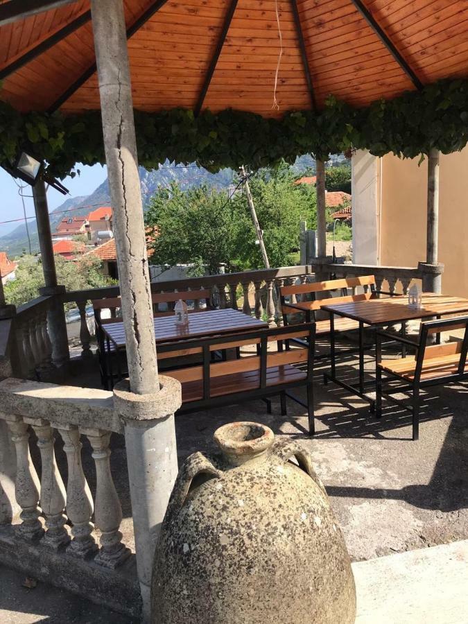 Vila Ama Kruje Bed & Breakfast Exterior photo